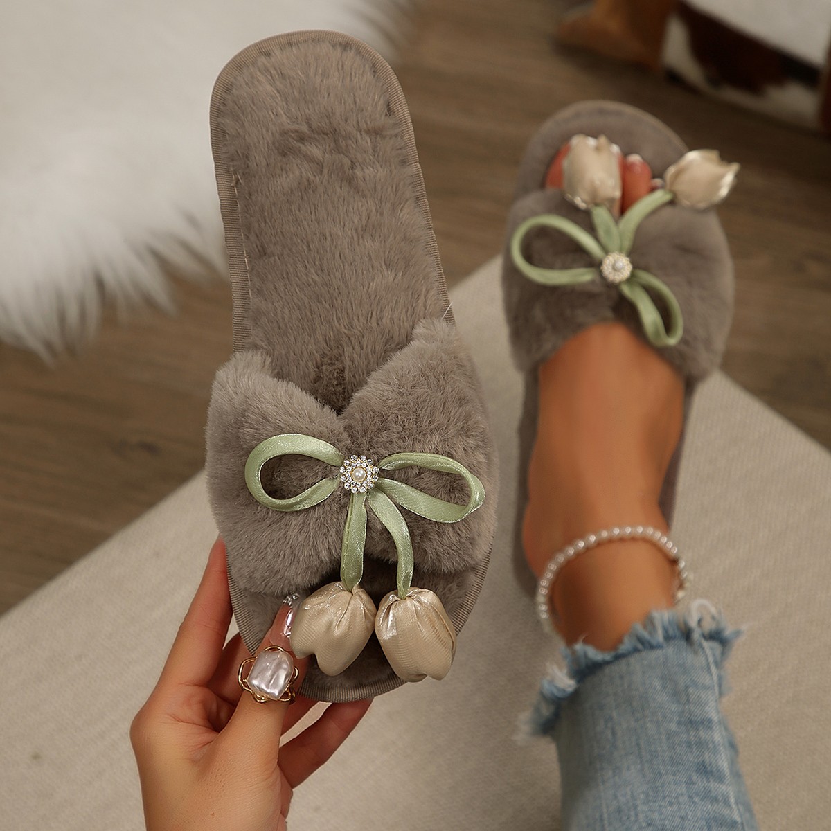 Winter Women Fashion Rhineston - огляд і ціна Home Decor Flowers