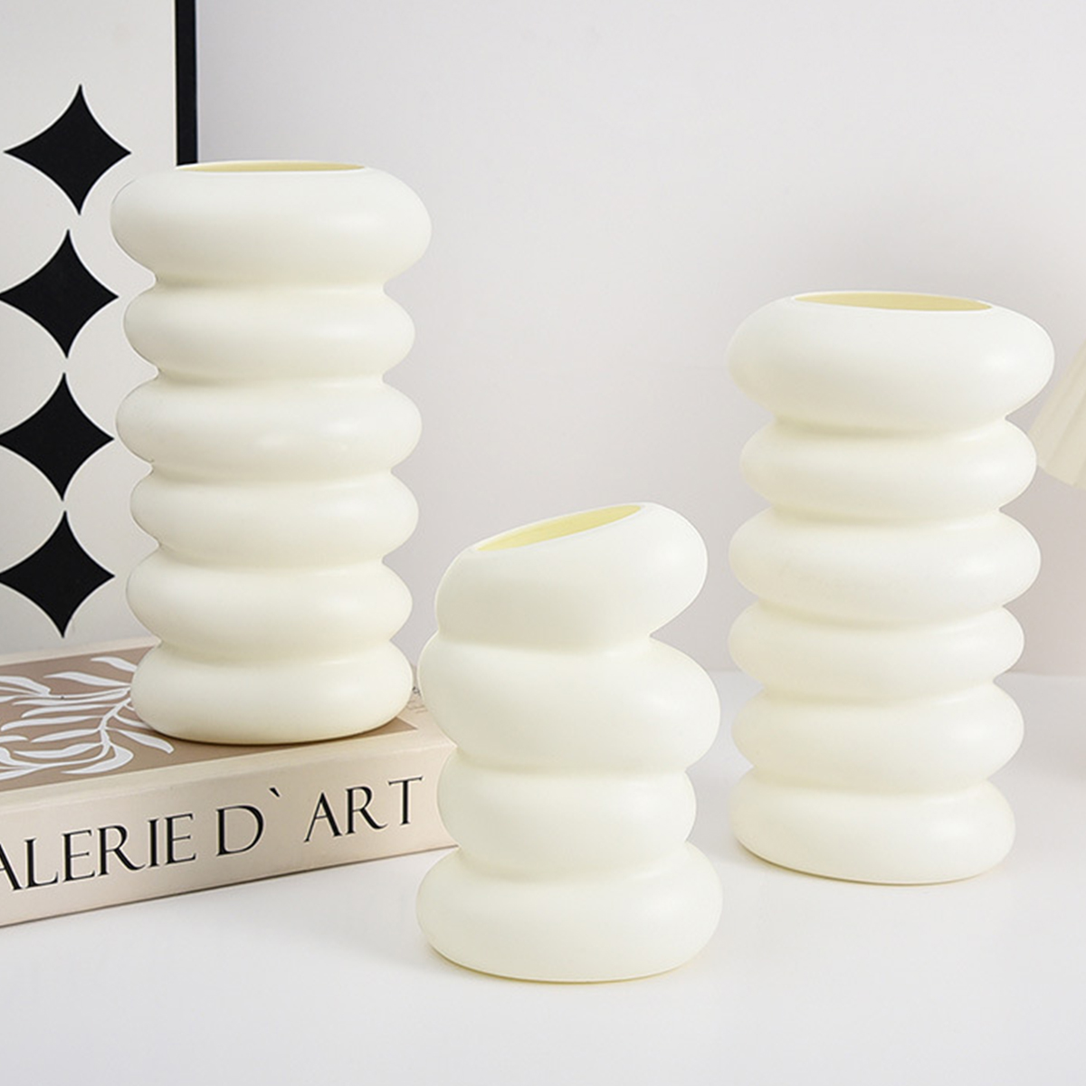 1PC Spiral Pattern Plastic Vas - огляд і ціна Home Decor Center